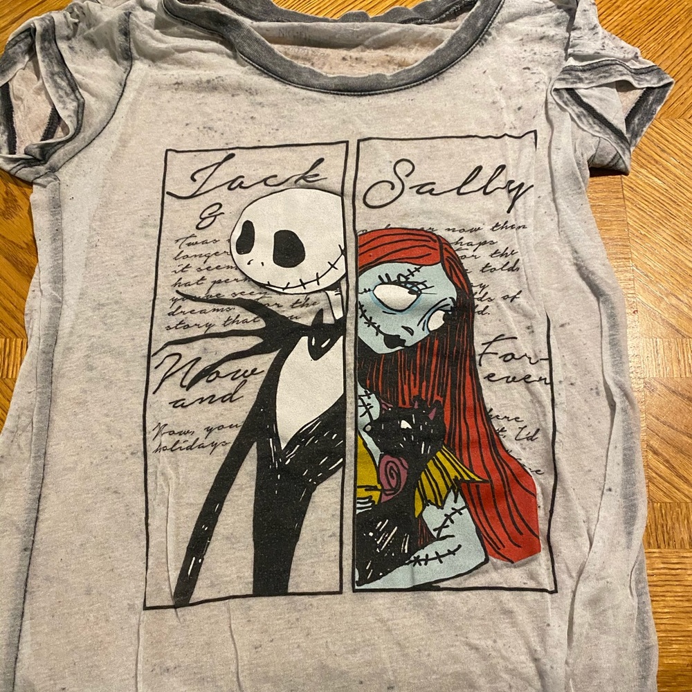 tee shirt